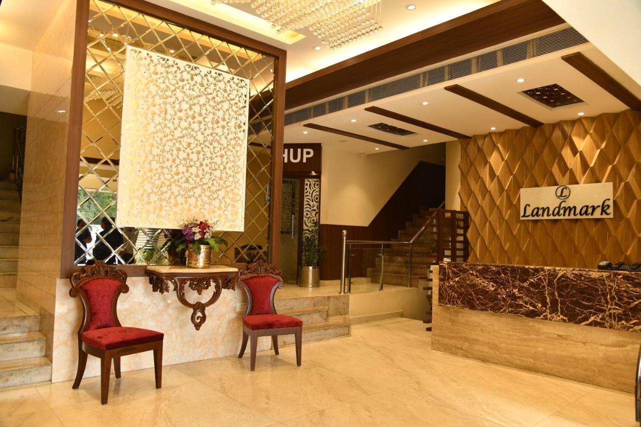 Hotel Landmark Gwalior Bagian luar foto