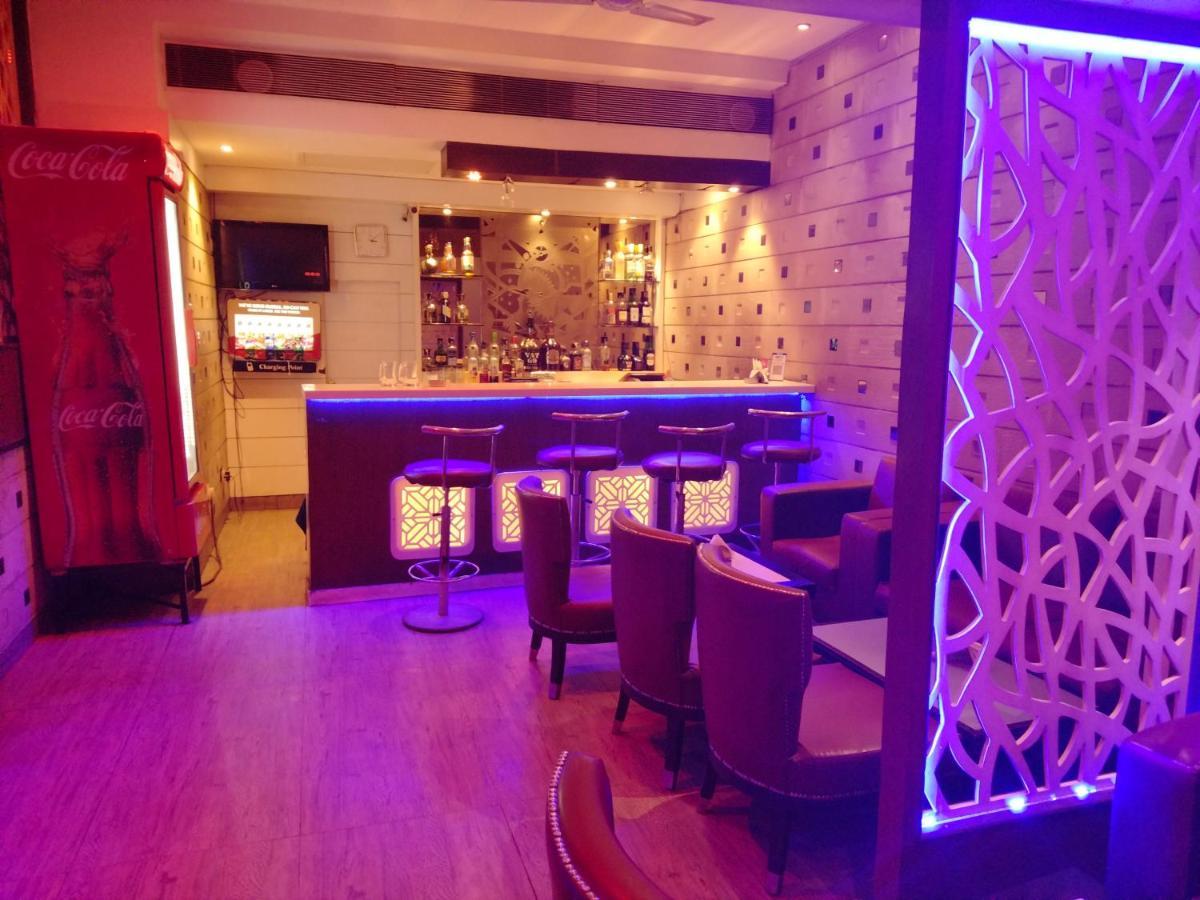 Hotel Landmark Gwalior Bagian luar foto
