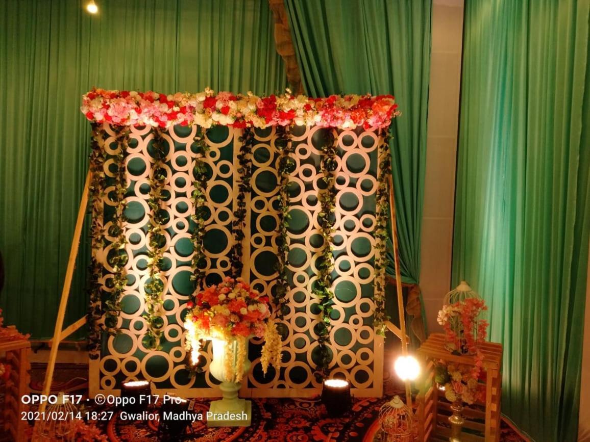Hotel Landmark Gwalior Bagian luar foto