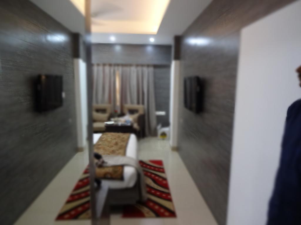 Hotel Landmark Gwalior Bagian luar foto